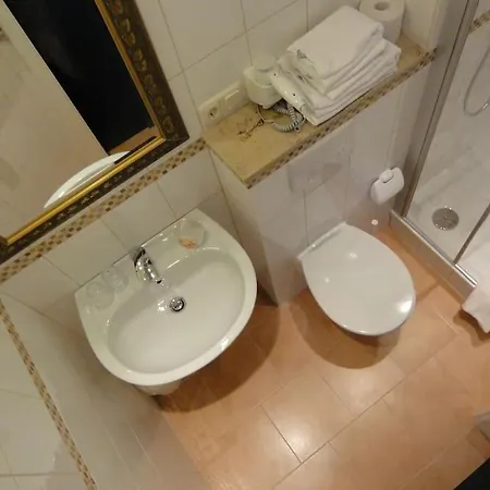 Studio Fuer 2 Pers Mit Du/wc برونلاغ